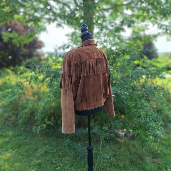(12) Vintage Suede Leather Western Tassle Jacket from The Olde Hide House (90's) - Picture 6 of 13